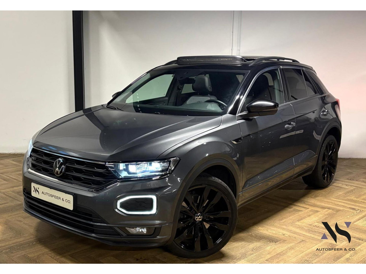 Volkswagen T-Roc 1.5 TSI R-Line PANO KEYLESS CAM BEATS