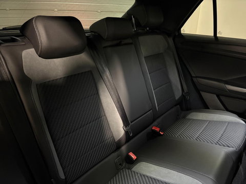 Volkswagen T-Roc 1.5 TSI R-Line PANO KEYLESS CAM BEATS