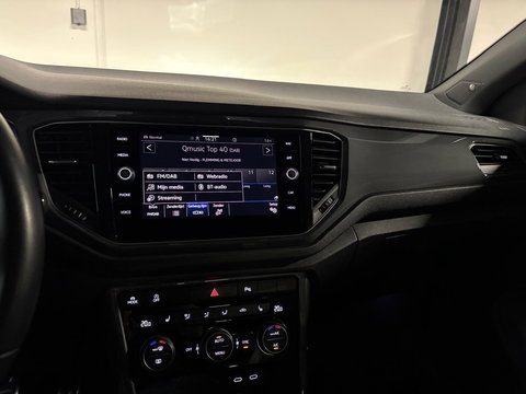 Volkswagen T-Roc 1.5 TSI R-Line PANO KEYLESS CAM BEATS