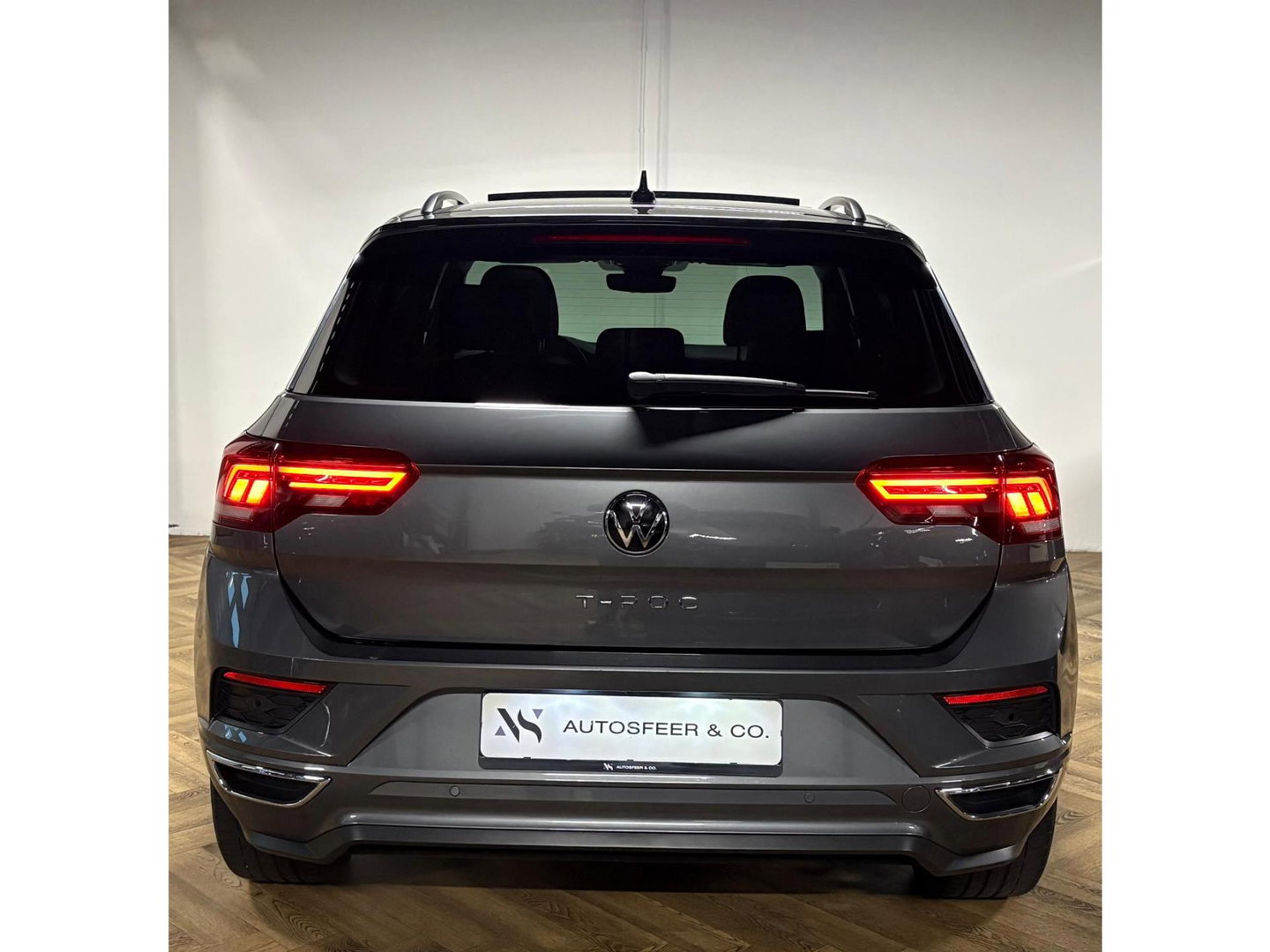 Volkswagen T-Roc 1.5 TSI R-Line PANO KEYLESS CAM BEATS