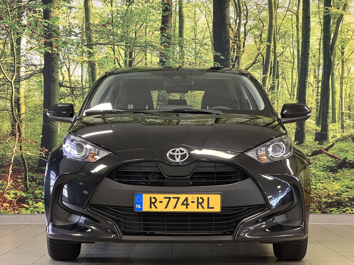 Toyota Yaris 1.0 VVT-i Active | Origineel Nederlands! | Adaptieve Cruise Control | Achteruitrijcamera | Apple Carplay | Android Auto | Lane Assist | Airconditioning | Isofix