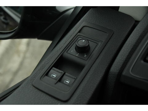 Volkswagen Transporter 2.0 TDI L2H1 Highline Cruise, Carplay, LED, 150pk, 2 x Schuifdeur,  Automaat, Trekhaak, Uniek!