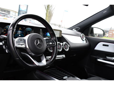 Mercedes-Benz GLA 250 e AMG Line Adaptieve Cruise, Virtual, 360 Camera, Burmeister, Carplay, Stoelverwarming, LED, Uniek!