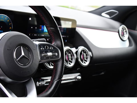 Mercedes-Benz GLA 250 e AMG Line Adaptieve Cruise, Virtual, 360 Camera, Burmeister, Carplay, Stoelverwarming, LED, Uniek!