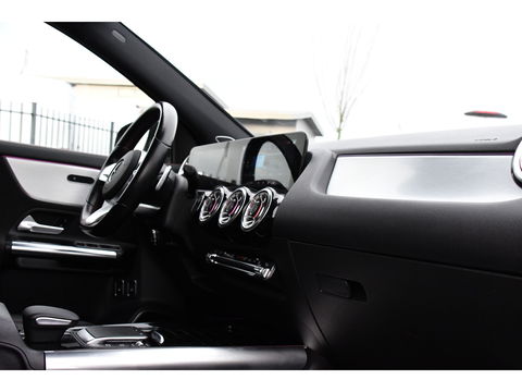 Mercedes-Benz GLA 250 e AMG Line Adaptieve Cruise, Virtual, 360 Camera, Burmeister, Carplay, Stoelverwarming, LED, Uniek!