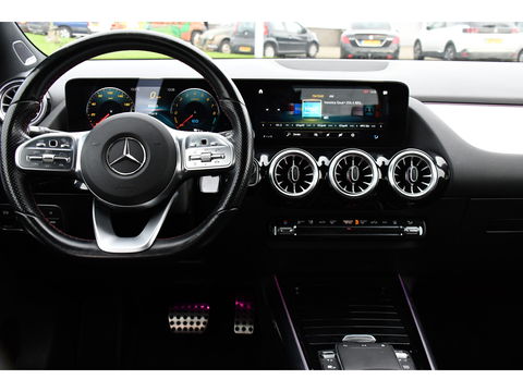 Mercedes-Benz GLA 250 e AMG Line Adaptieve Cruise, Virtual, 360 Camera, Burmeister, Carplay, Stoelverwarming, LED, Uniek!
