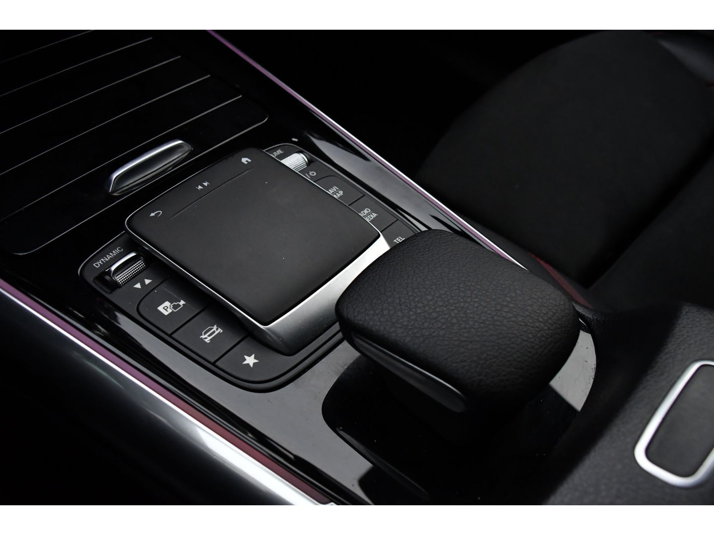 Mercedes-Benz GLA 250 e AMG Line Adaptieve Cruise, Virtual, 360 Camera, Burmeister, Carplay, Stoelverwarming, LED, Uniek!