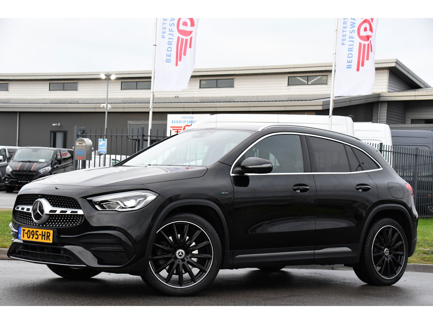 Mercedes-Benz GLA 250 e AMG Line Adaptieve Cruise, Virtual, 360 Camera, Burmeister, Carplay, Stoelverwarming, LED, Uniek!