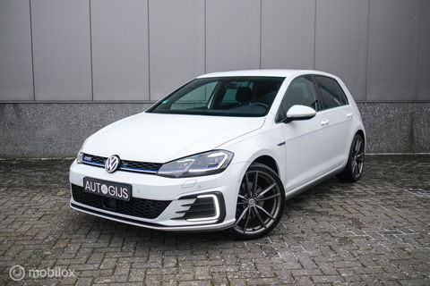 Volkswagen Golf 7.5 GTE PHEV | Pretoria's | Virtual cockpit | LED | Stoelverwarming | NAP NL auto | winter + zomer set |
