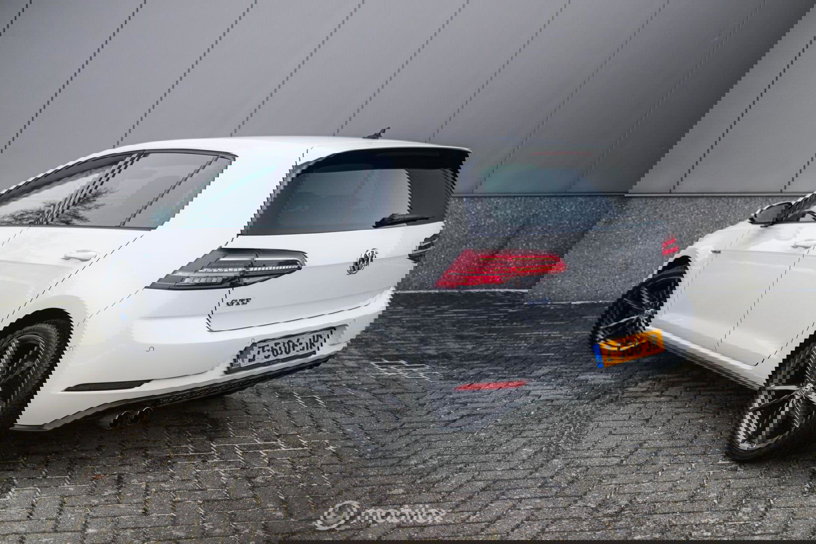 Volkswagen Golf 7.5 GTE PHEV | Pretoria's | Virtual cockpit | LED | Stoelverwarming | NAP NL auto | winter + zomer set |