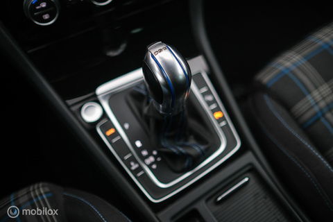 Volkswagen Golf 7.5 GTE PHEV | Pretoria's | Virtual cockpit | LED | Stoelverwarming | NAP NL auto | winter + zomer set |