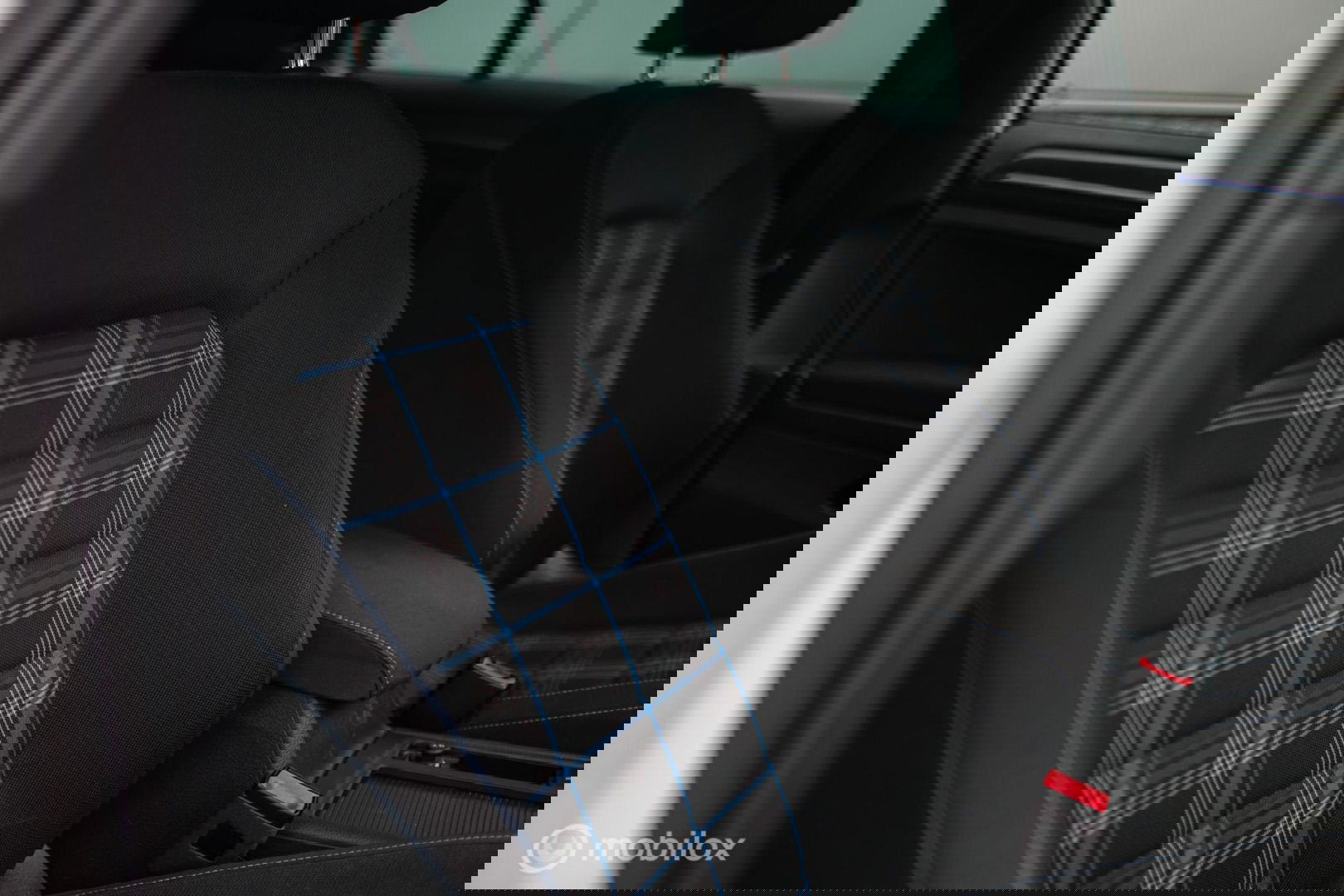 Volkswagen Golf 7.5 GTE PHEV | Pretoria's | Virtual cockpit | LED | Stoelverwarming | NAP NL auto | winter + zomer set |