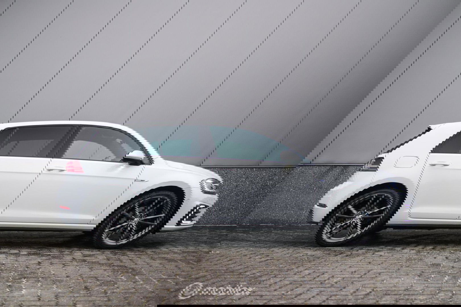 Volkswagen Golf 7.5 GTE PHEV | Pretoria's | Virtual cockpit | LED | Stoelverwarming | NAP NL auto | winter + zomer set |