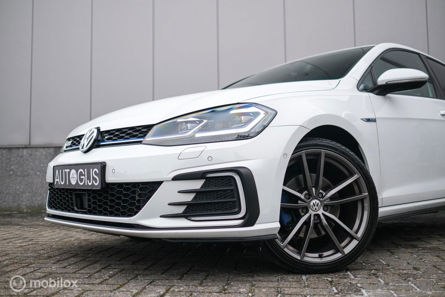 Volkswagen Golf 7.5 GTE PHEV | Pretoria's | Virtual cockpit | LED | Stoelverwarming | NAP NL auto | winter + zomer set |
