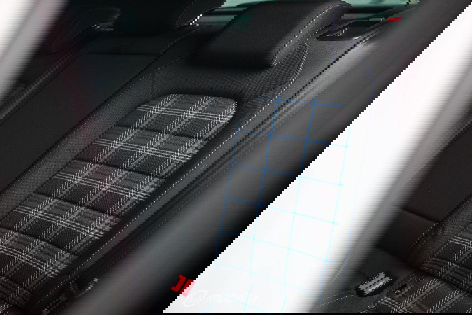 Volkswagen Golf 7.5 GTE PHEV | Pretoria's | Virtual cockpit | LED | Stoelverwarming | NAP NL auto | winter + zomer set |