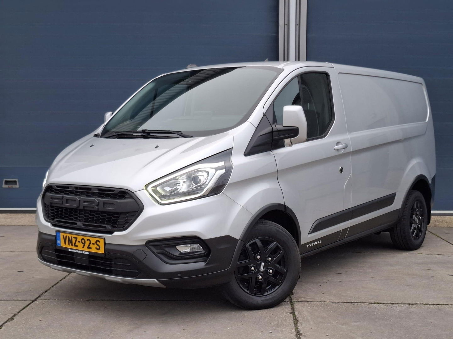 Ford Transit Custom 340 2.0 TDCI L1H1 Trend TRAIL UITVOERING / LED / CRUISE CONTROLE / CARPLAY / TREKHAAK / LEER