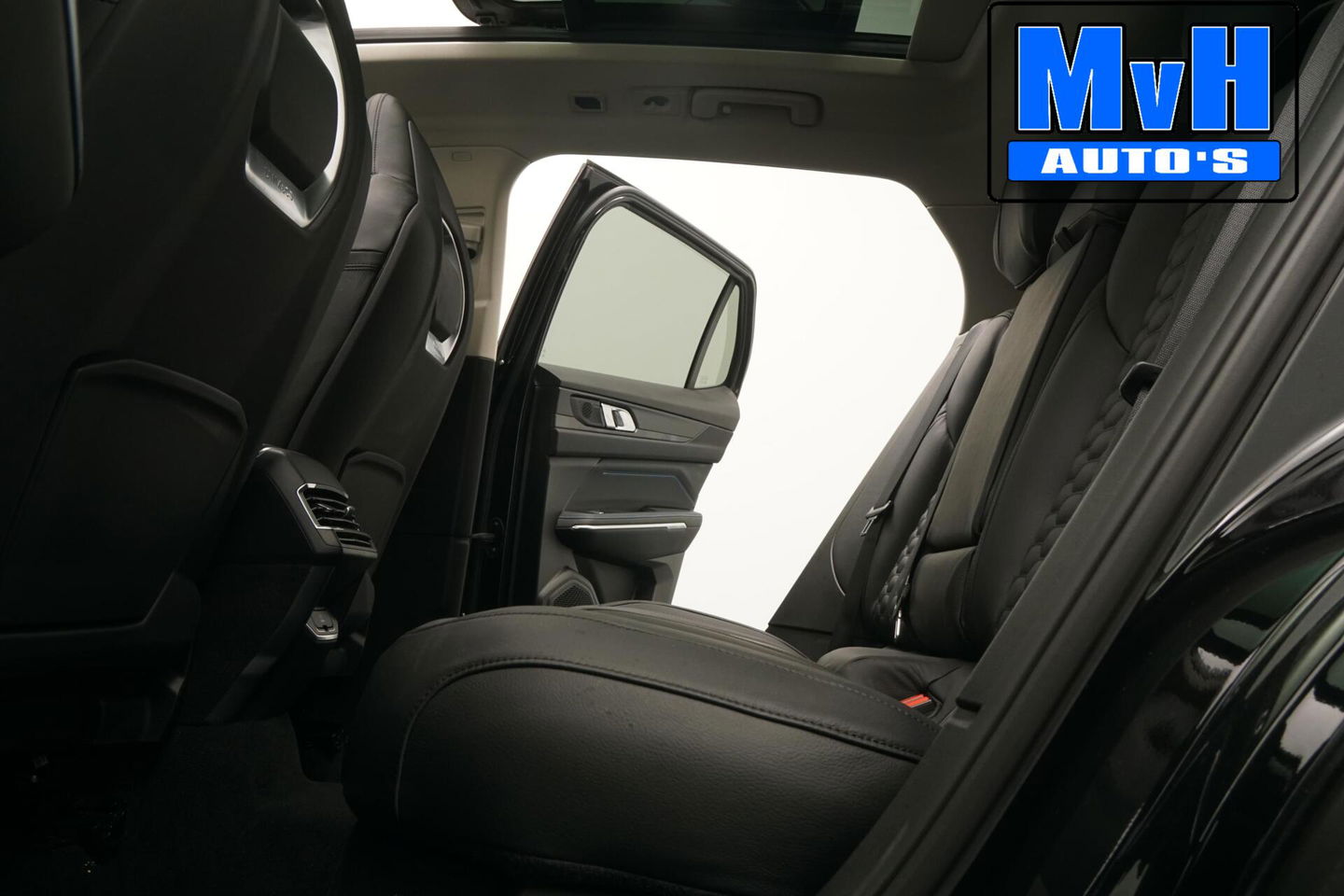 Lynk & Co 01 1.5 Plug-in Hybride|FULL BLACK XL|LEER|NAP|PANO