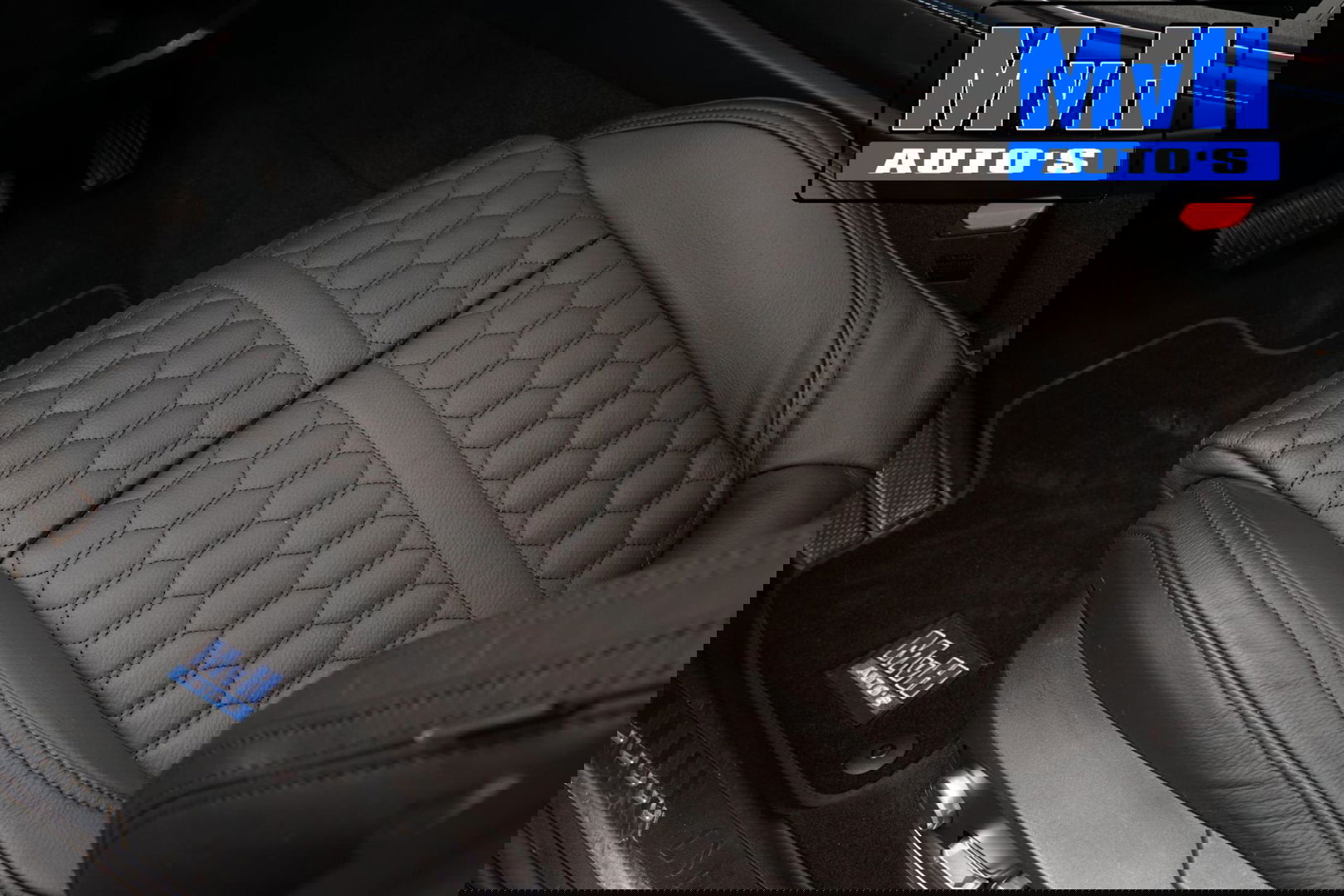 Lynk & Co 01 1.5 Plug-in Hybride|FULL BLACK XL|LEER|NAP|PANO