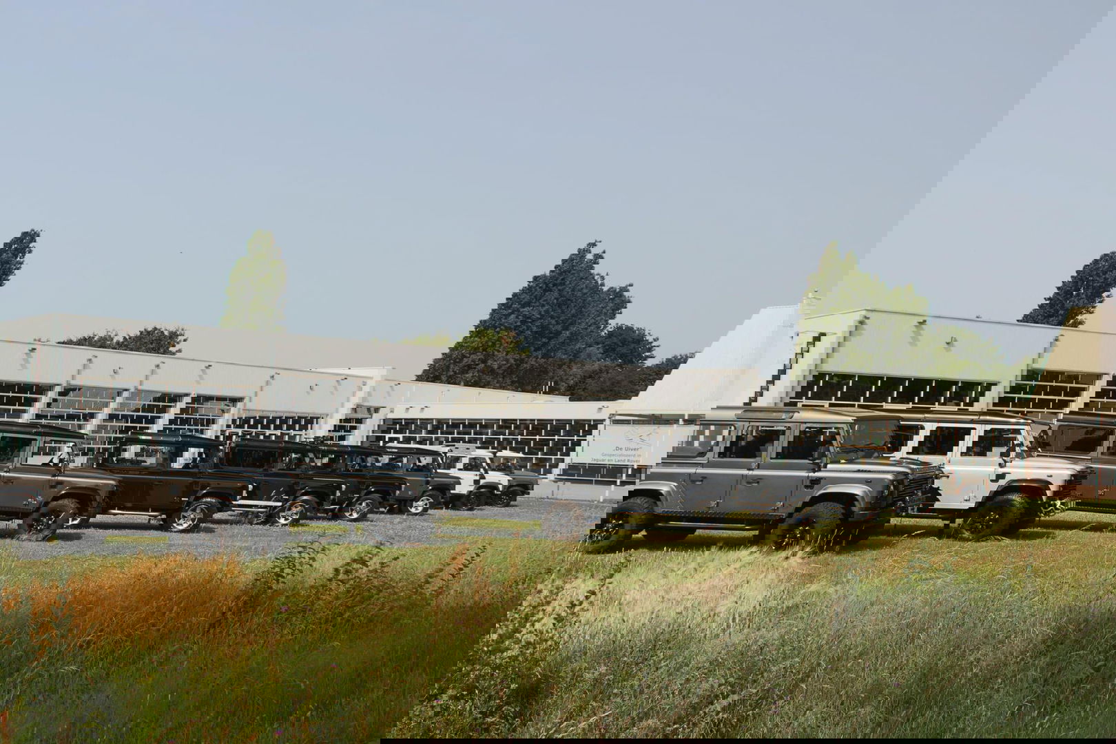 Land Rover Defender 2.0 P400e 110 X-Dynamic 3 Zone Climate, DAB, Surround camera, verwarmde Stoelen, Privacy, Roof Rails, Koelbox,