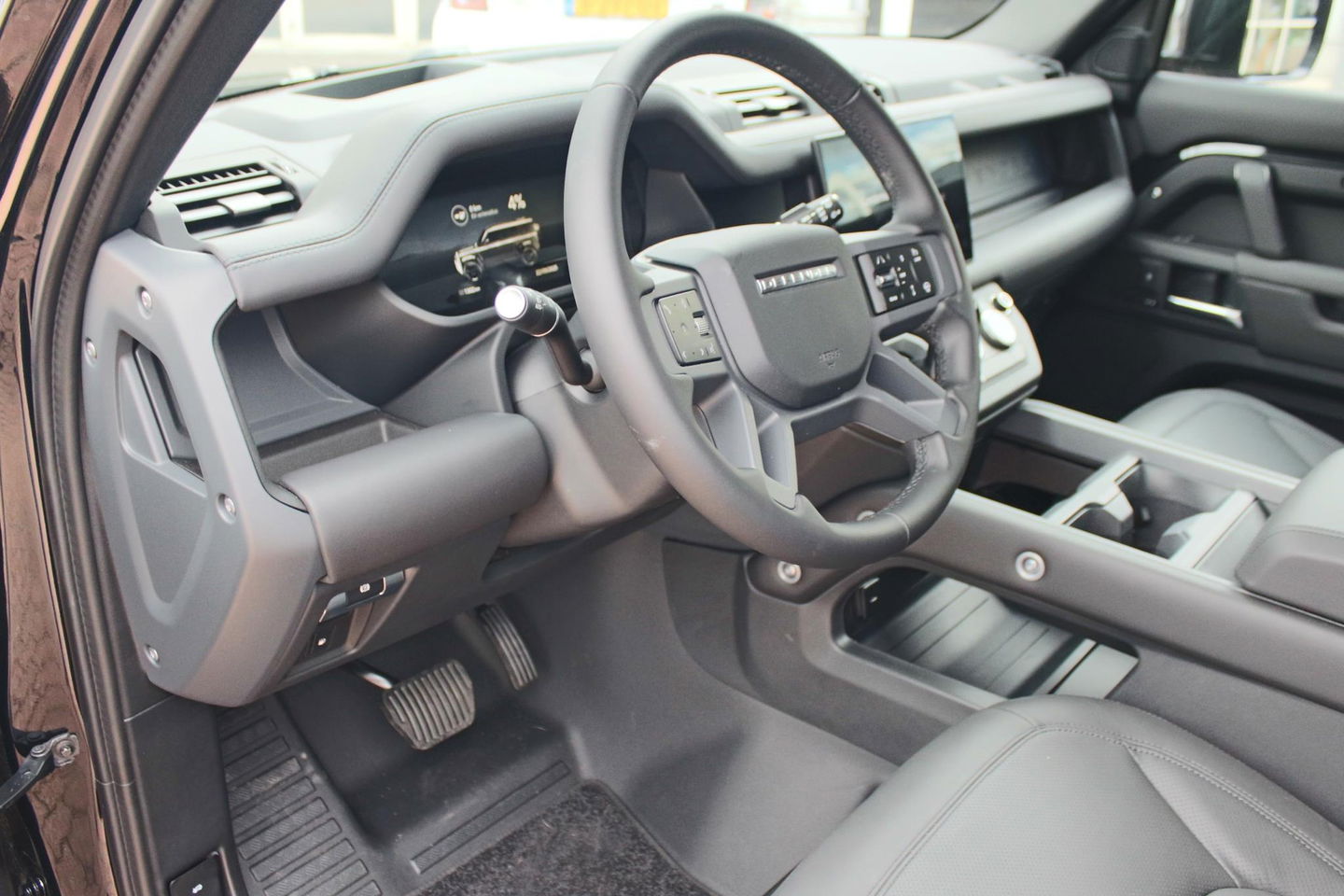 Land Rover Defender 110 2.0 P300e 110 X-Dynamic HSE