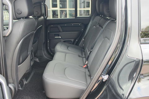 Land Rover Defender 110 2.0 P300e 110 X-Dynamic HSE