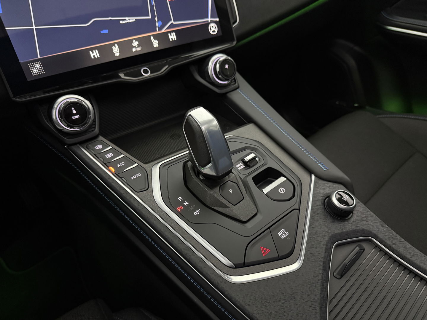 Lynk Co 01 1.5 | SOH 98% | Pano | Memory | Adap. Cruise | Sfeerverl. | 360° | Virtual | Keyless | Carplay