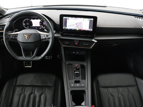 CUPRA Leon 1.4 eHybrid | Panoramadak | Stoelverwarming | Leder | Carplay | Adaptive cruise | Camera | Navigatie | Park Assist | Sportstoelen | Full LED | Sfeerverlichting | PHEV | Plug In