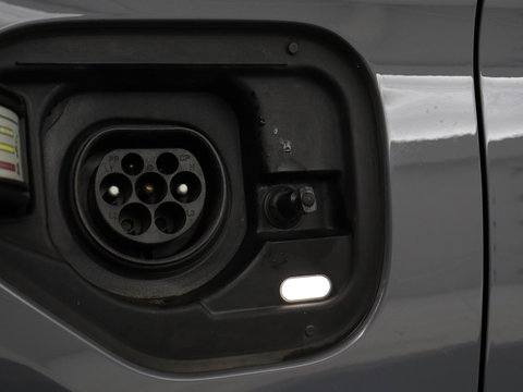 CUPRA Leon 1.4 eHybrid | Panoramadak | Stoelverwarming | Leder | Carplay | Adaptive cruise | Camera | Navigatie | Park Assist | Sportstoelen | Full LED | Sfeerverlichting | PHEV | Plug In