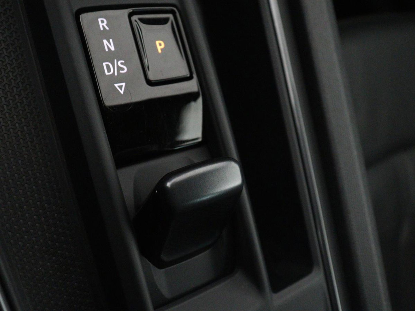 CUPRA Leon 1.4 eHybrid | Panoramadak | Stoelverwarming | Leder | Carplay | Adaptive cruise | Camera | Navigatie | Park Assist | Sportstoelen | Full LED | Sfeerverlichting | PHEV | Plug In