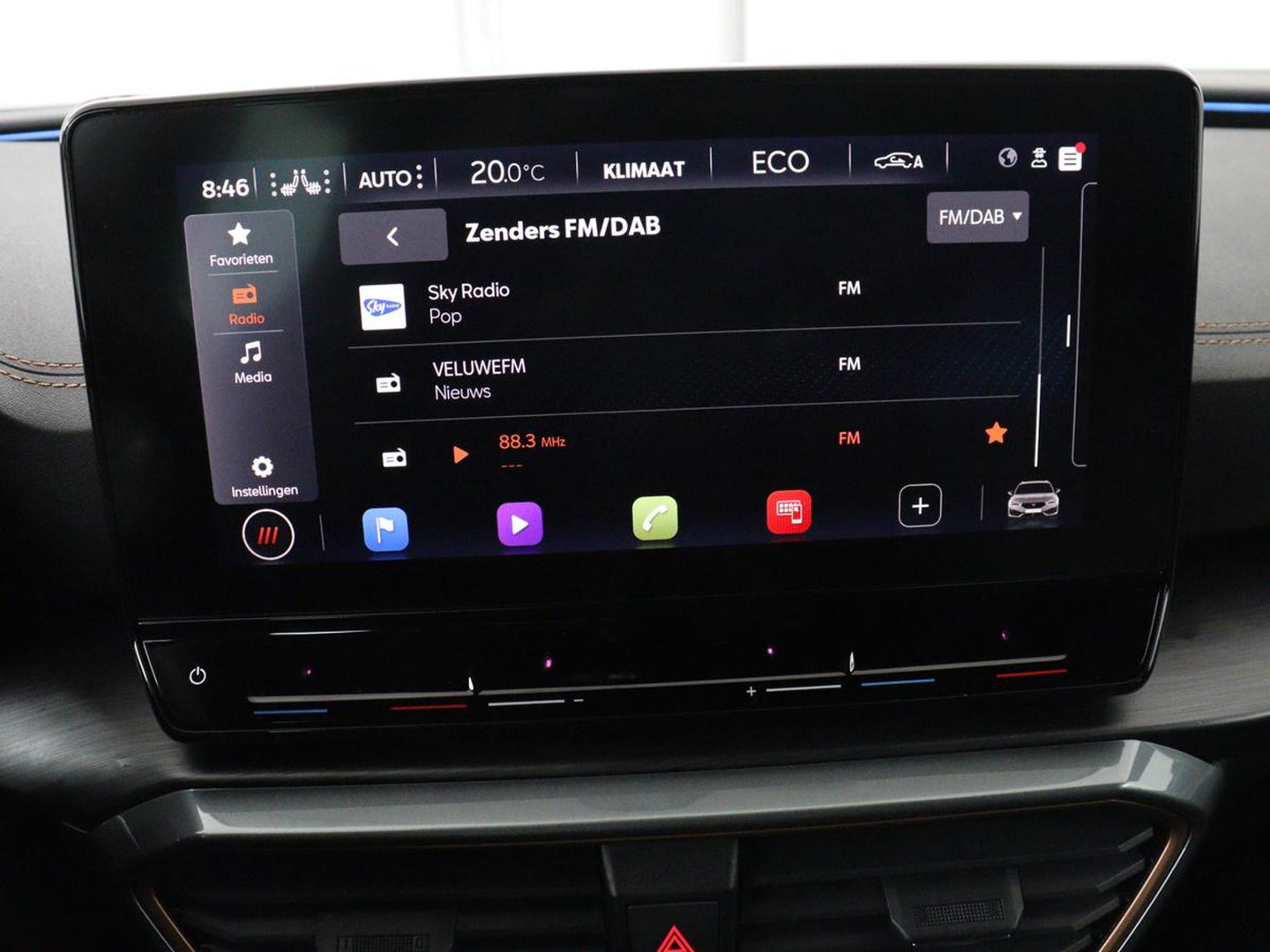 CUPRA Leon 1.4 eHybrid | Panoramadak | Stoelverwarming | Leder | Carplay | Adaptive cruise | Camera | Navigatie | Park Assist | Sportstoelen | Full LED | Sfeerverlichting | PHEV | Plug In