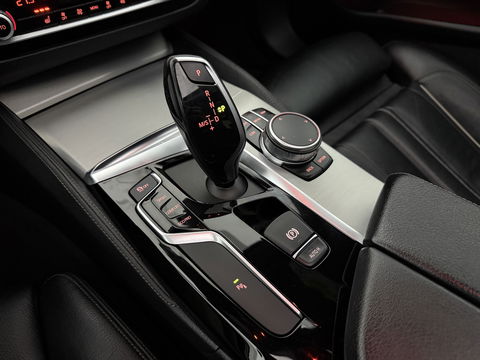 BMW 5 Serie 520i High Executive M-Sport 184PK | Pano | Sfeer | HuD | Virtual | Memory | Camera | Navi | Keyless | NAP