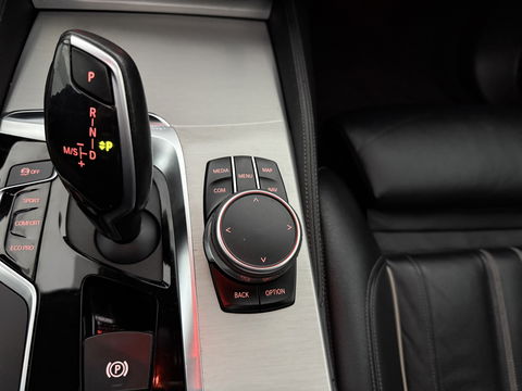 BMW 5 Serie 520i High Executive M-Sport 184PK | Pano | Sfeer | HuD | Virtual | Memory | Camera | Navi | Keyless | NAP