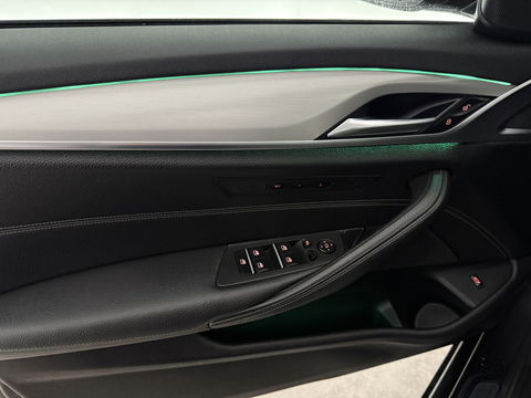 BMW 5 Serie 520i High Executive M-Sport 184PK | Pano | Sfeer | HuD | Virtual | Memory | Camera | Navi | Keyless | NAP