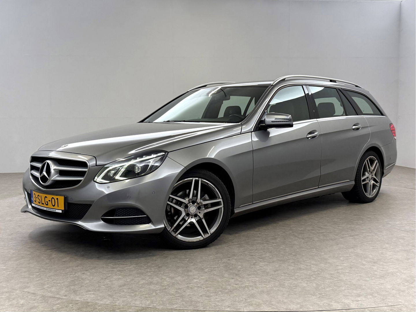 Mercedes-Benz E-Klasse 200 CDI Ambition Avantgarde | Export | Camera | Clima | Stoelverw. | Leder | Cruise | Navi | NAP