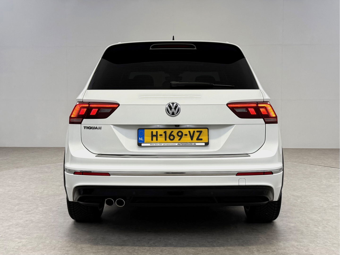 Volkswagen Tiguan 1.5 TSI 150PK ACT R-Line | Pano | Virtual | Carplay | Camera | LED | Adaptive Cruise | Dodehoek