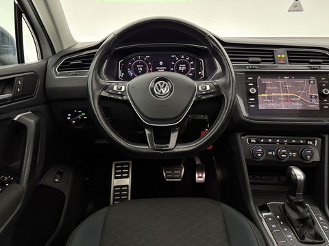 Volkswagen Tiguan 1.5 TSI 150PK ACT R-Line | Pano | Virtual | Carplay | Camera | LED | Adaptive Cruise | Dodehoek
