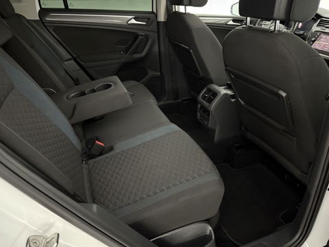 Volkswagen Tiguan 1.5 TSI 150PK ACT R-Line | Pano | Virtual | Carplay | Camera | LED | Adaptive Cruise | Dodehoek