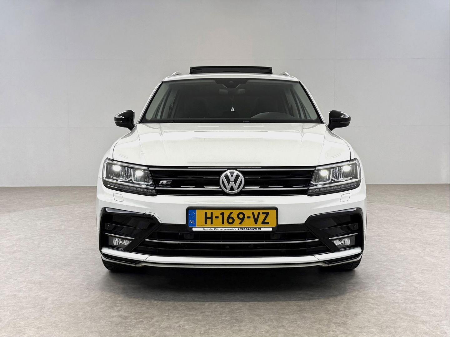 Volkswagen Tiguan 1.5 TSI 150PK ACT R-Line | Pano | Virtual | Carplay | Camera | LED | Adaptive Cruise | Dodehoek
