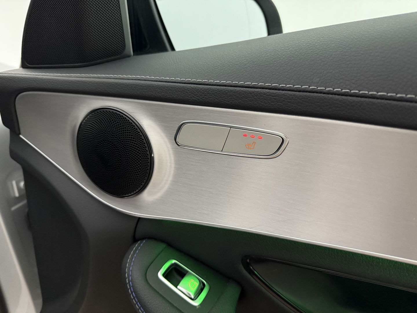 Mercedes-Benz C-Klasse 300 e AMG Limited | SOH 86% | Pano | Sfeer | Virtual | 360° | Trekh. | Stoelverw. | Cruise | Navi | NAP