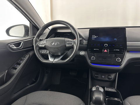 Hyundai IONIQ Comfort EV 38 kWh {SOH-100%} (INCL-BTW) *FULL-LED | ADAPTIVE-CRUISE | CAMERA | KEYLESS | DAB+ | NAVI-FULLMAP | HEATED-COMFORTSEATS | PRIVACYGLASS | ECC | AMBIENTLIGHT | DIGI-COCKPIT | SHIFTPADDLES | LANE-ASSIST | PDC | .