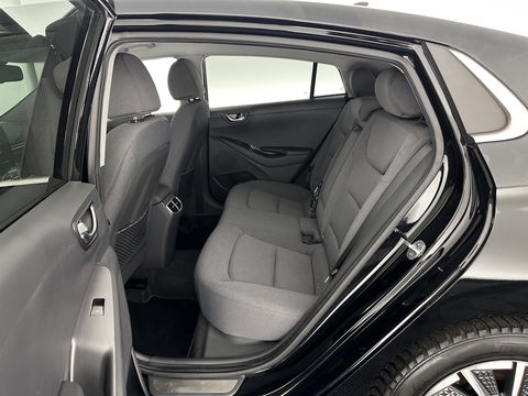 Hyundai IONIQ Comfort EV 38 kWh {SOH-100%} (INCL-BTW) *FULL-LED | ADAPTIVE-CRUISE | CAMERA | KEYLESS | DAB+ | NAVI-FULLMAP | HEATED-COMFORTSEATS | PRIVACYGLASS | ECC | AMBIENTLIGHT | DIGI-COCKPIT | SHIFTPADDLES | LANE-ASSIST | PDC | .