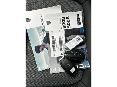 Peugeot 3008 1.2 PureTech Allure Applecarplay|Cruisecontrol|Stoelverwarming|Lichtmetalenvelgen
