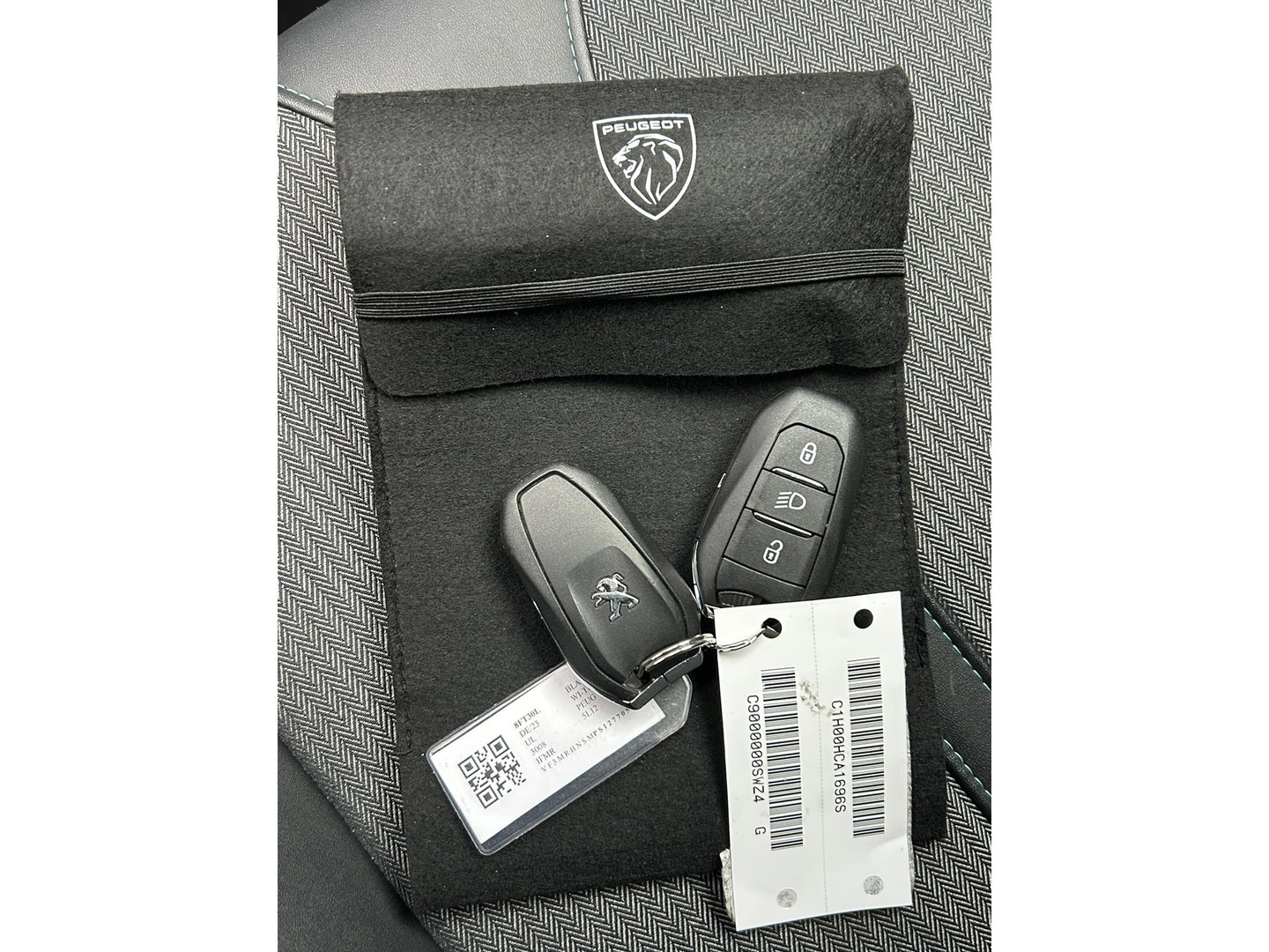 Peugeot 3008 1.2 PureTech Allure Applecarplay|Cruisecontrol|Stoelverwarming|Lichtmetalenvelgen