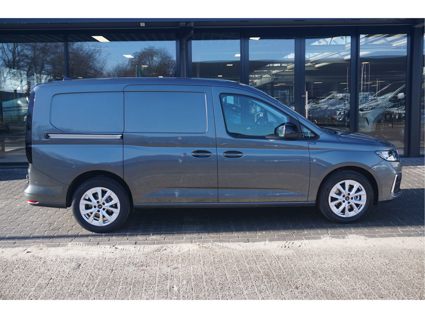 Ford Transit Connect L2 1.5 PHEV Hybride Limited 150PK AUT BPM VRIJ!! Navi, Cam, LED, LM Velg, Trekhaak!! NR. M01*