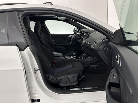 BMW 2 Serie Gran Coupé 220i M-Sportpack Business Edition (INCL-BTW) Aut. *PANO | MICROFIBRE-SPORTSEATS | FULL-LED | DIGI-COCKPIT | CAMERA | NAVI-FULLMAP | HIFI-SOUND | DAB+ | ECC | PDC | CRUISE | CARPLAY | KEYLESS | PRIVACYGLASS | 18"ALU*