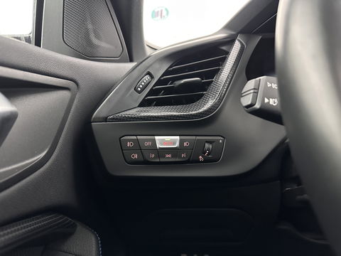 BMW 2 Serie Gran Coupé 220i M-Sportpack Business Edition (INCL-BTW) Aut. *PANO | MICROFIBRE-SPORTSEATS | FULL-LED | DIGI-COCKPIT | CAMERA | NAVI-FULLMAP | HIFI-SOUND | DAB+ | ECC | PDC | CRUISE | CARPLAY | KEYLESS | PRIVACYGLASS | 18"ALU*