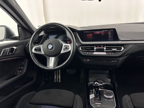 BMW 2 Serie Gran Coupé 220i M-Sportpack Business Edition (INCL-BTW) Aut. *PANO | MICROFIBRE-SPORTSEATS | FULL-LED | DIGI-COCKPIT | CAMERA | NAVI-FULLMAP | HIFI-SOUND | DAB+ | ECC | PDC | CRUISE | CARPLAY | KEYLESS | PRIVACYGLASS | 18"ALU*