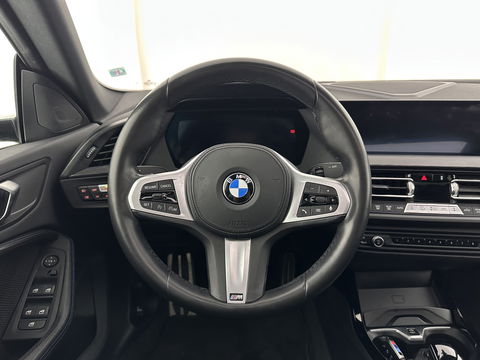 BMW 2 Serie Gran Coupé 220i M-Sportpack Business Edition (INCL-BTW) Aut. *PANO | MICROFIBRE-SPORTSEATS | FULL-LED | DIGI-COCKPIT | CAMERA | NAVI-FULLMAP | HIFI-SOUND | DAB+ | ECC | PDC | CRUISE | CARPLAY | KEYLESS | PRIVACYGLASS | 18"ALU*
