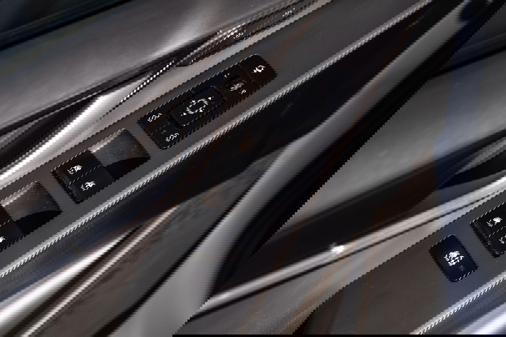 Kia Niro 1.6 GDi PHEV DynamicLine TREKHAAK / PLUG IN HYBRID / CARPLAY / NAVI / FABRIEKS GARANTIE !