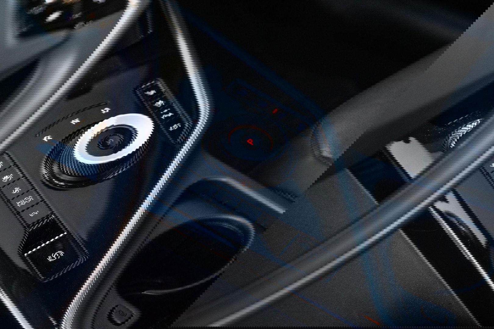 Kia Niro 1.6 GDi PHEV DynamicLine TREKHAAK / PLUG IN HYBRID / CARPLAY / NAVI / FABRIEKS GARANTIE !